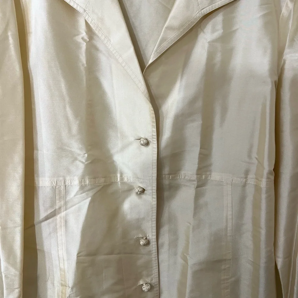 ELLEN TRACY LADYS 100% SILK BLOUSE SIZE 14. VERY POSH☑️ - Picture 5 of 6